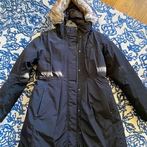 Ladies The North Face parka- medium